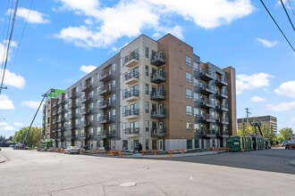 Building Photo - Kings Landing