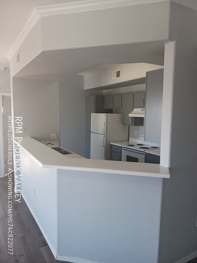 Foto del edificio - 3236 E Chandler Blvd