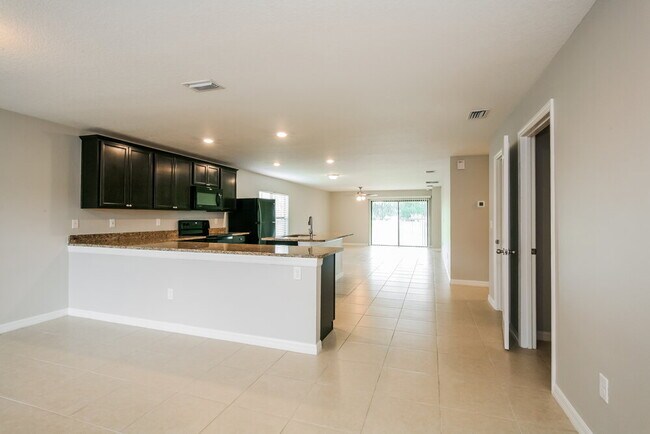 Foto del edificio - 6543 Redbay Dr