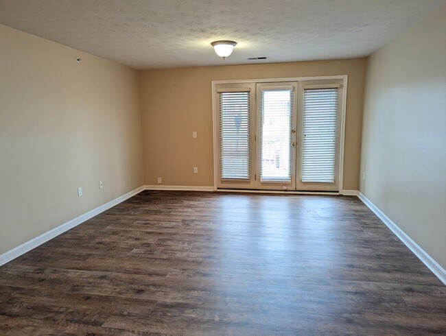 Foto del edificio - AVAILABLE SOON - Convenient 2 Bed/2 Full Bath Condo in Beavercreek!