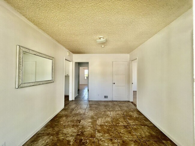 Foto del edificio - Charming 3 Bed 1 Bath For Rent *$400.00 Of...