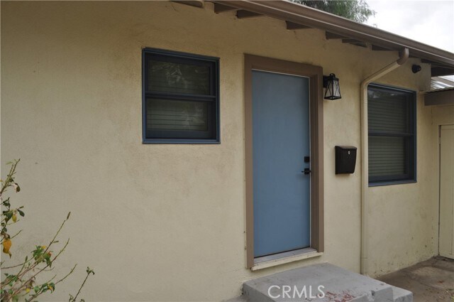 Primary Photo - 122 S Buena Vista St