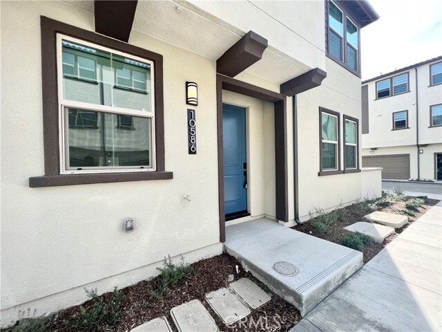 Building Photo - 10586 Triple Crown Ln