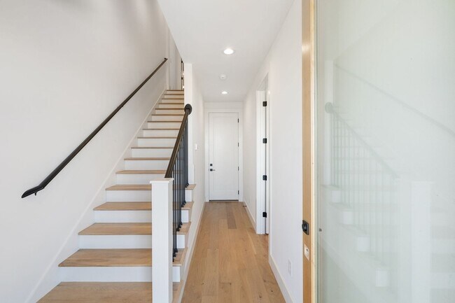 Foto del edificio - 1019 12th Ave N