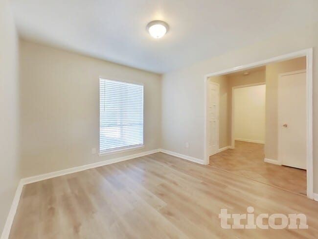 Building Photo - 15802 Echo Canyon Dr