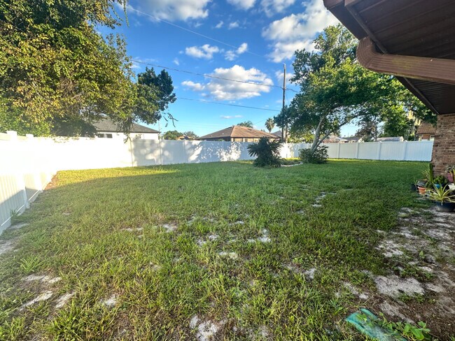 Foto del edificio - 1357 W Portillo Dr