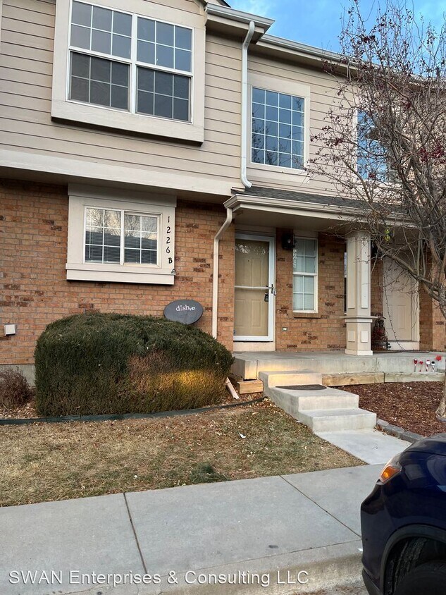 1226 S Zeno Cir, Aurora, CO 80017 House Rental in Aurora, CO