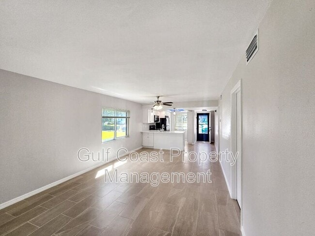 Building Photo - 7818 Eagle Creek Dr