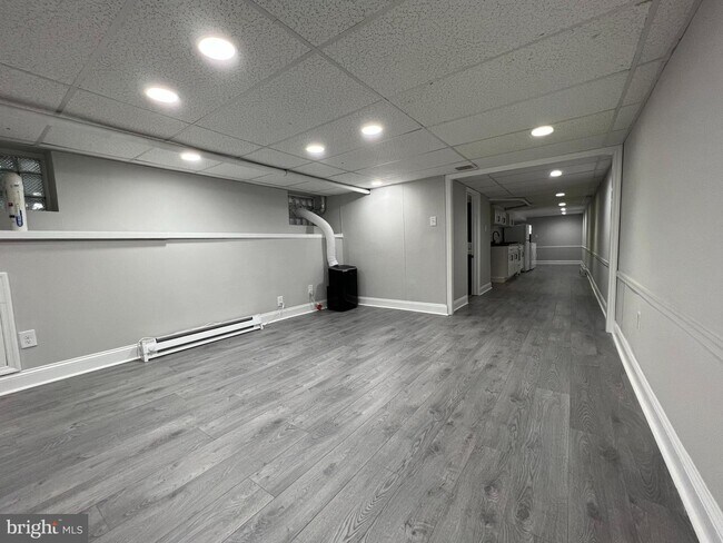 Foto del edificio - 138 W Sharpnack St