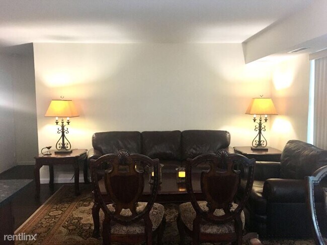 Foto del edificio - 1 br, 1 bath Condo - 4325 Americana Dr