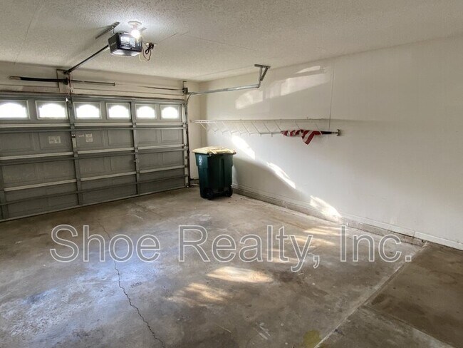 Foto del edificio - 7751 Fawn Lake Dr S