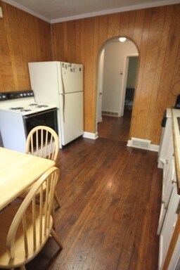 Building Photo - 3-Bed, 1 Bath just south of BYU campus!