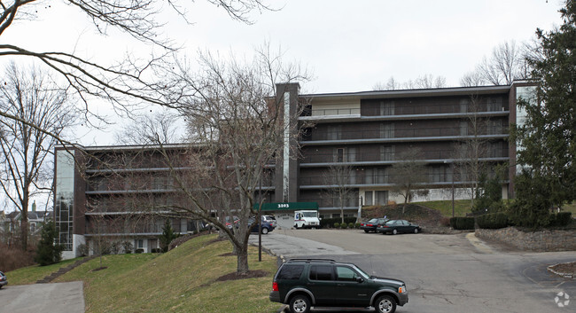 Building Photo - River View East