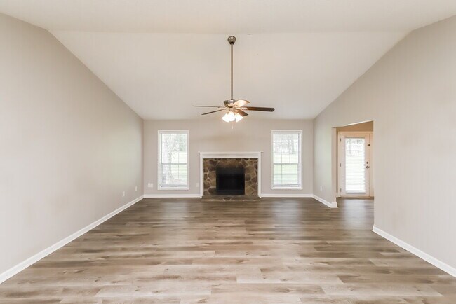 Building Photo - 3901 Old Villa Ct
