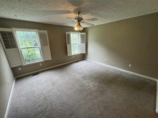 Building Photo - 100 Faldo Dr