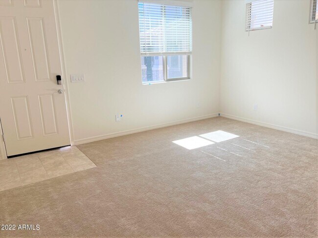 Building Photo - 3916 S 58th Ln