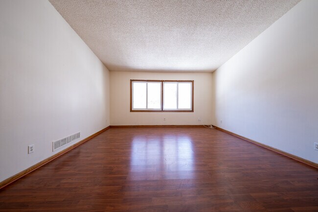 Building Photo - 9540 Grey Widgeon Pl