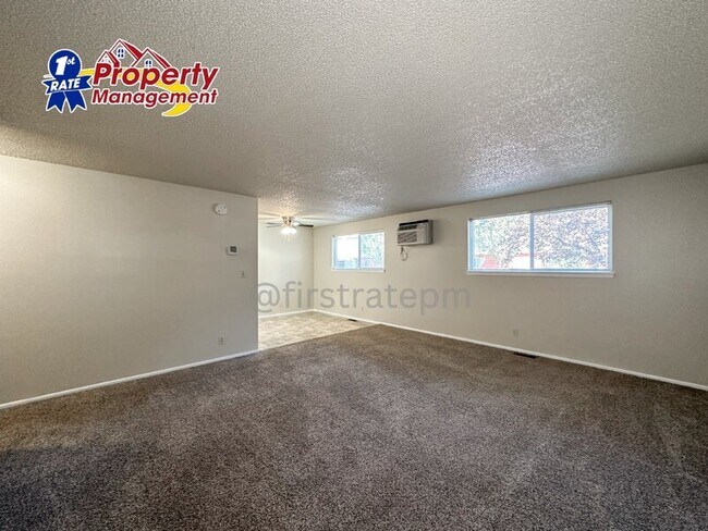 Foto del edificio - 739 Belmont St