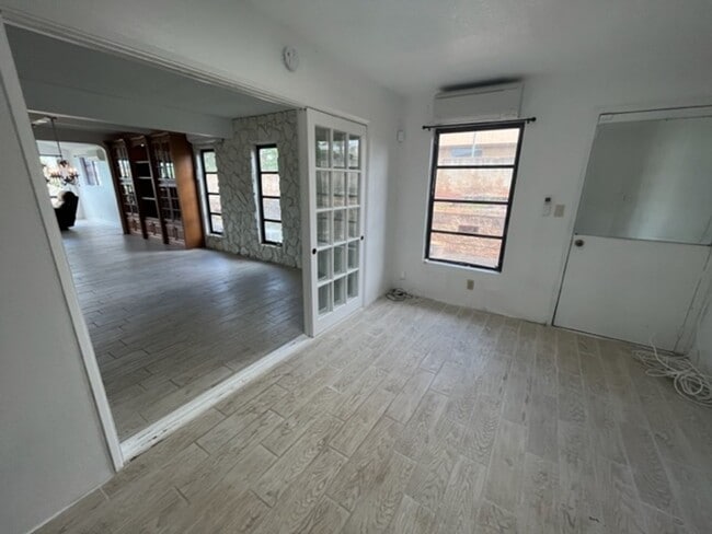 Building Photo - PET FRIENDLY and upgraded spacious home at the top of Makakilo.