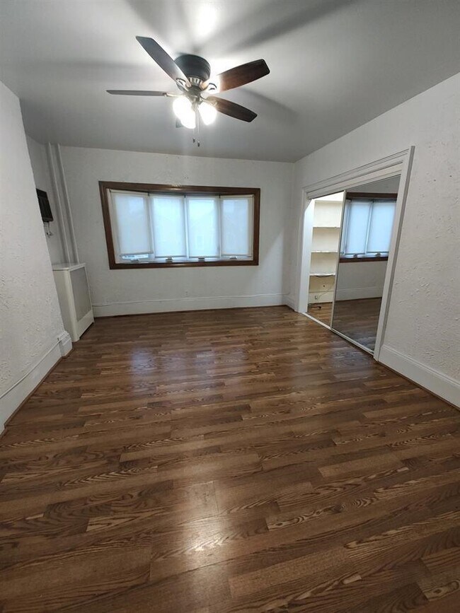 Foto del edificio - 56 Waverly St