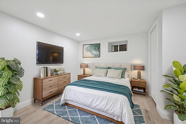 Foto del edificio - 3251 N Marston St