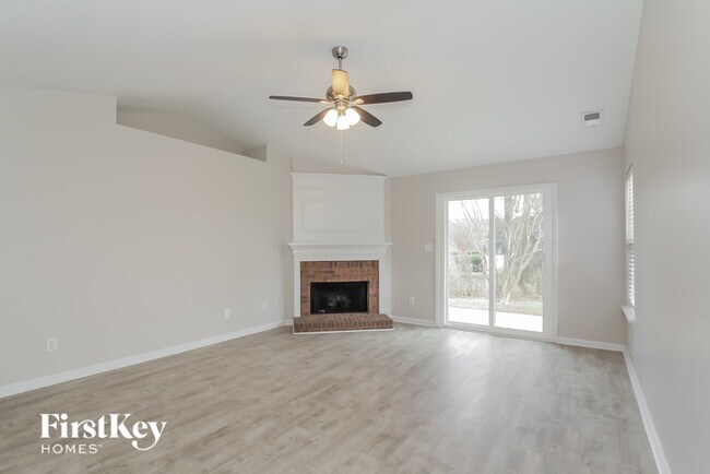 Foto del edificio - 7514 Lullwater Cove