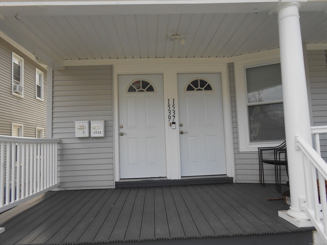 Primary Photo - 1537 W Broad St