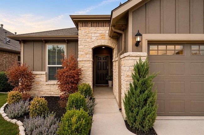 Foto del edificio - 215 Methodius Dr