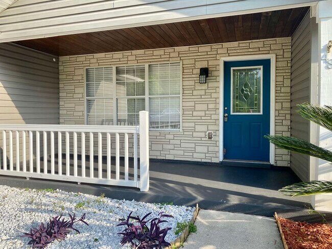 Building Photo - 48 Coral Way