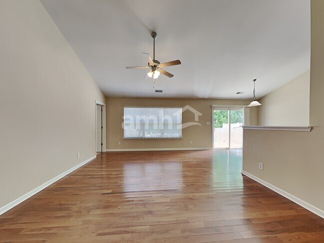 Foto del edificio - 714 W Parris Ave