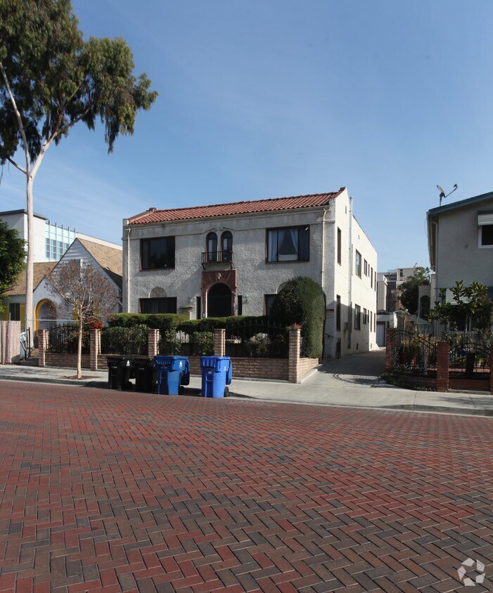 Building Photo - 1416 L Ron Hubbard Way