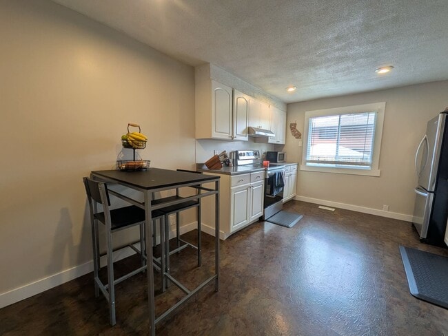 Building Photo - 151 Singleton Dr