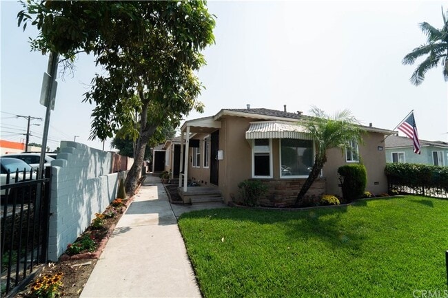 Building Photo - 9932 Mallison Ave