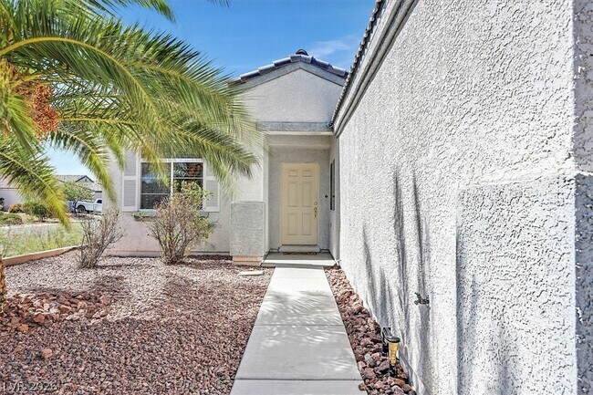 Building Photo - 5840 Coconut Creek St
