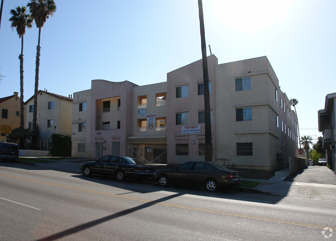 Primary Photo - 607 N Normandie Ave