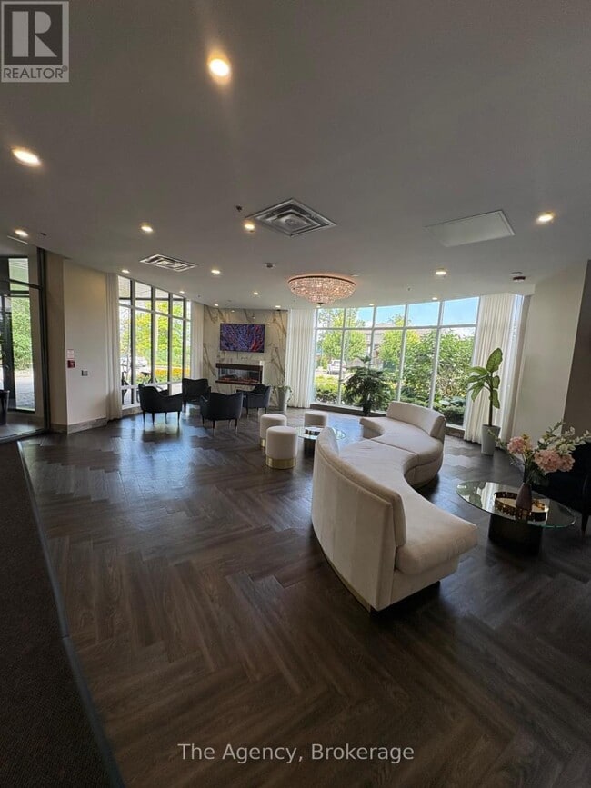 Building Photo - 7711-7711 Green Vista Gate