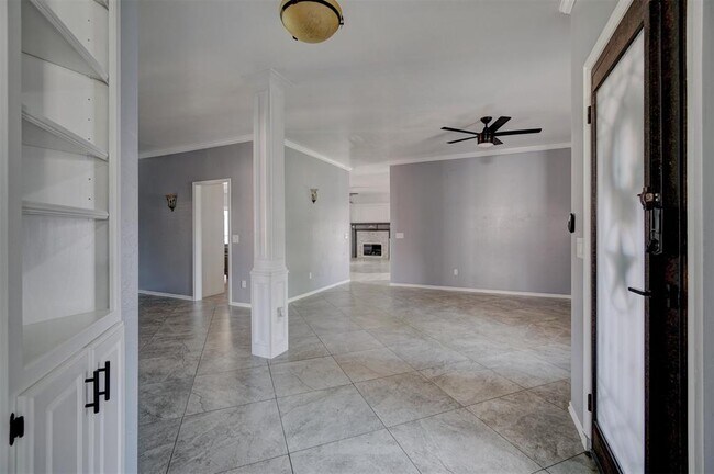 Building Photo - 1209 SW 113th St