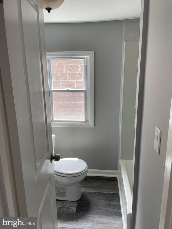 Building Photo - 530 Lamberton St