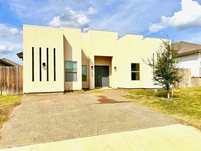 Foto del edificio - 1009 La Muralla St