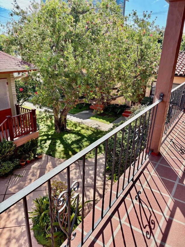 Foto del edificio - Rare 1 Bedroom in a Fantastic Location wit...