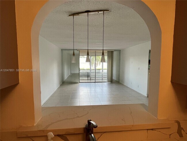 Building Photo - 403 NW 68th Ave