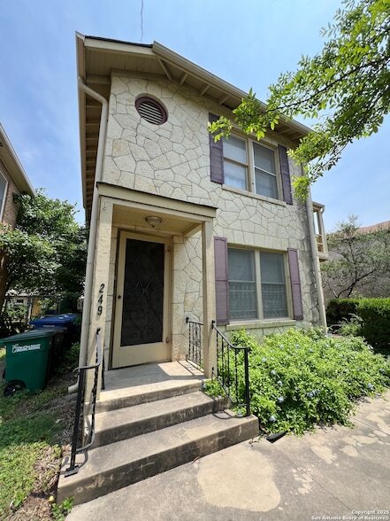 Primary Photo - 249 E Lullwood Ave