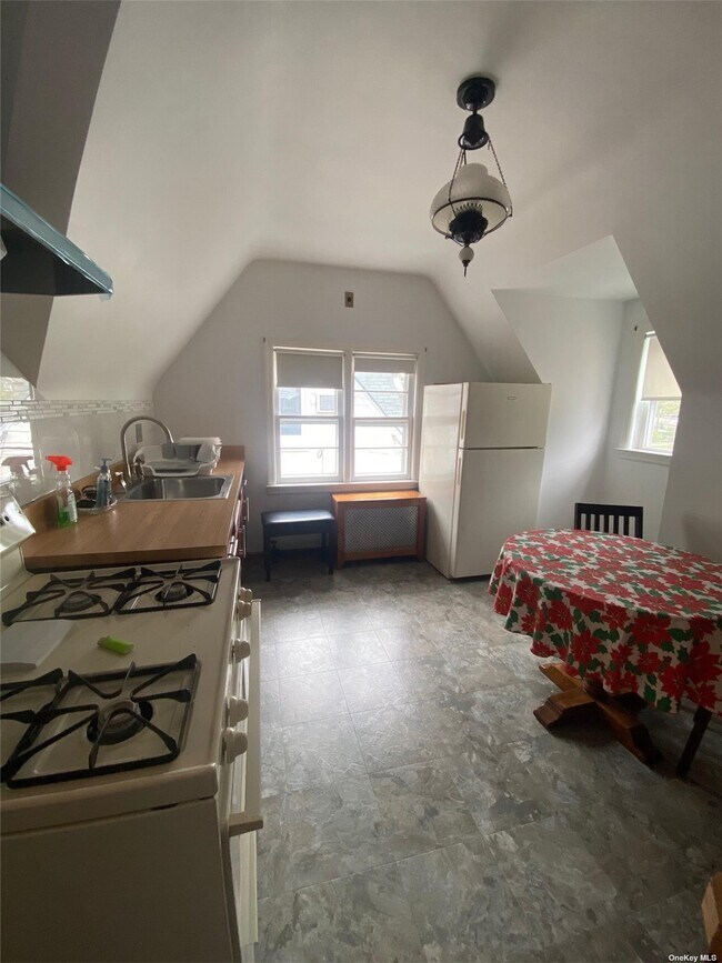 Building Photo - 24-16 Healy Ave