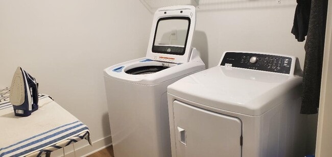 Foto del edificio - 13841 Gatsby Dr