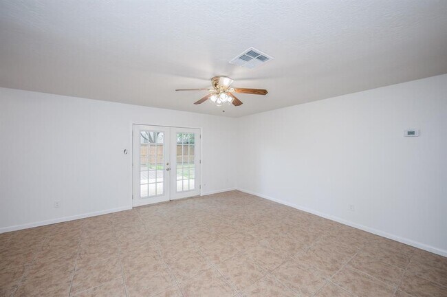 Foto del edificio - 9734 Kempwood Dr