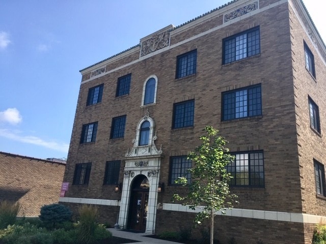 Building Photo - PENDING-Gorgeous Condo at 54th & College