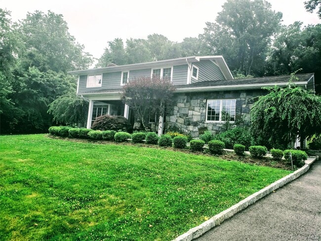 Building Photo - 10 Foxwood Ln