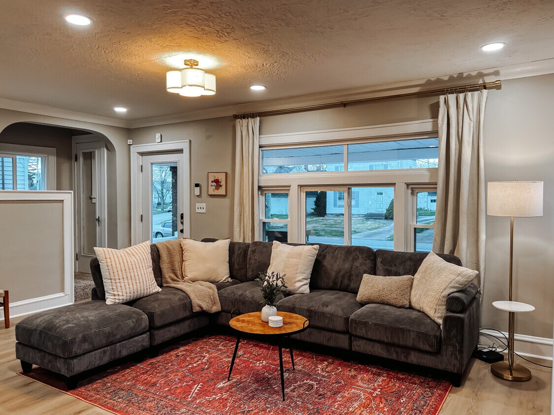 Foto principal - 3923 Victory Blvd