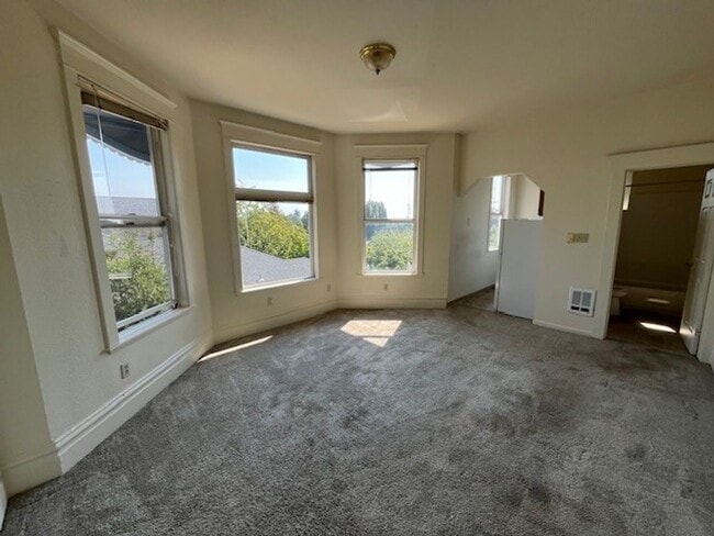 Interior Photo - Camdon - 1 Bedroom - Central District - Vi...