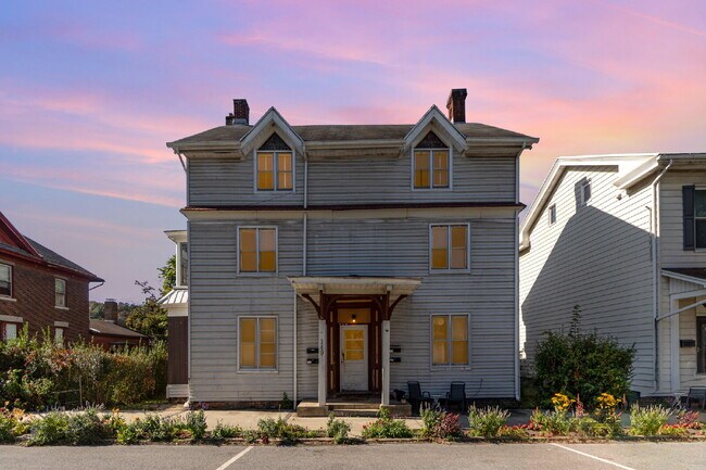 Foto del edificio - 149 N 2nd St